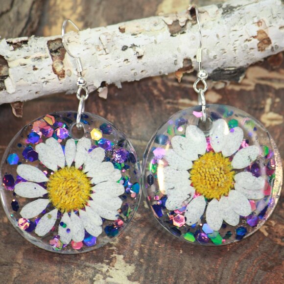 Hand Crafted Daisy Earrings - Picture 9 of 10